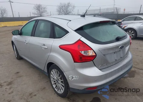2013 Ford Focus Electric z USA, uszkodzony, nr VIN 1FADP3R41DL277657